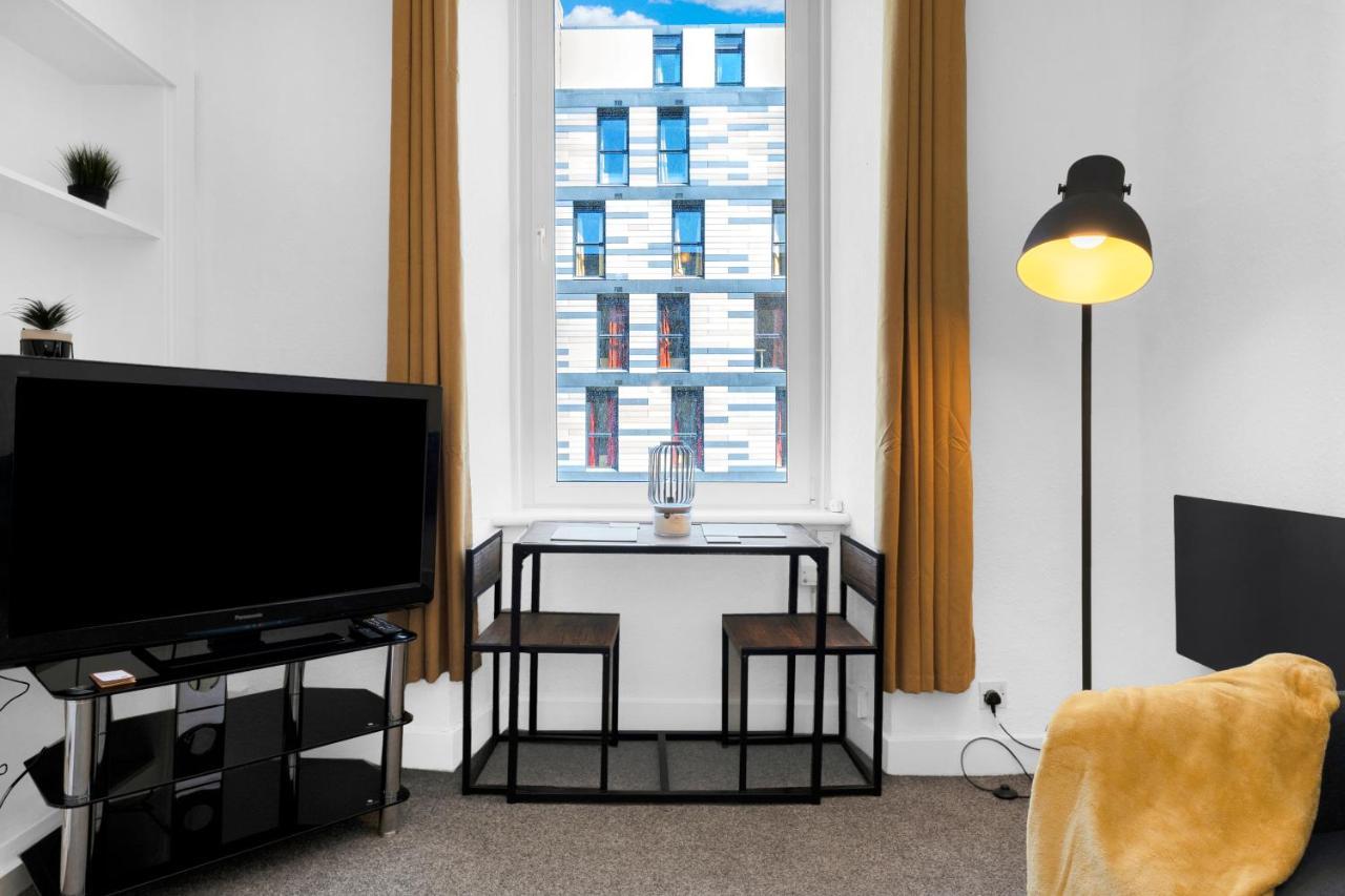 Modern & Spacious 1 Bedroom Apartment - Close To City Centre - Sleeps Up To 3 Guests Édimbourg Extérieur photo