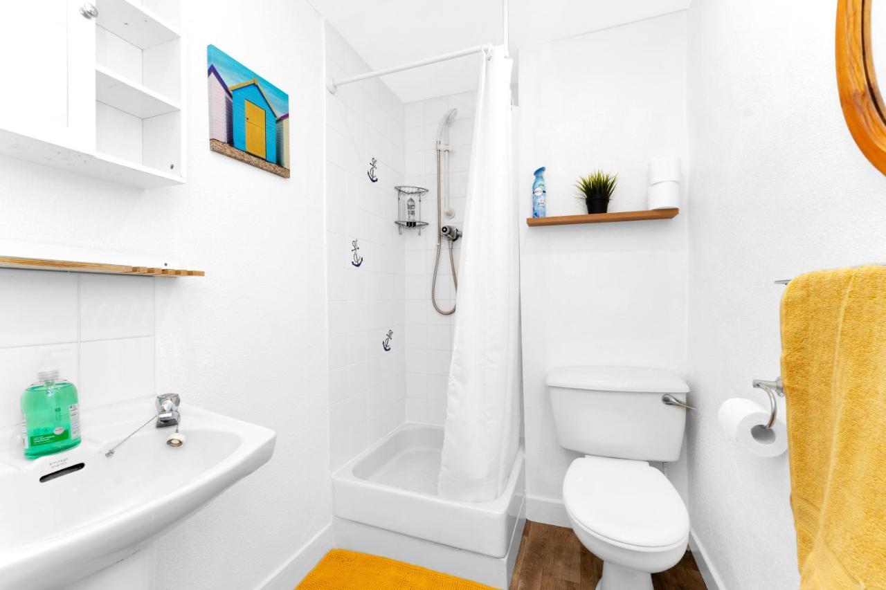 Modern & Spacious 1 Bedroom Apartment - Close To City Centre - Sleeps Up To 3 Guests Édimbourg Extérieur photo