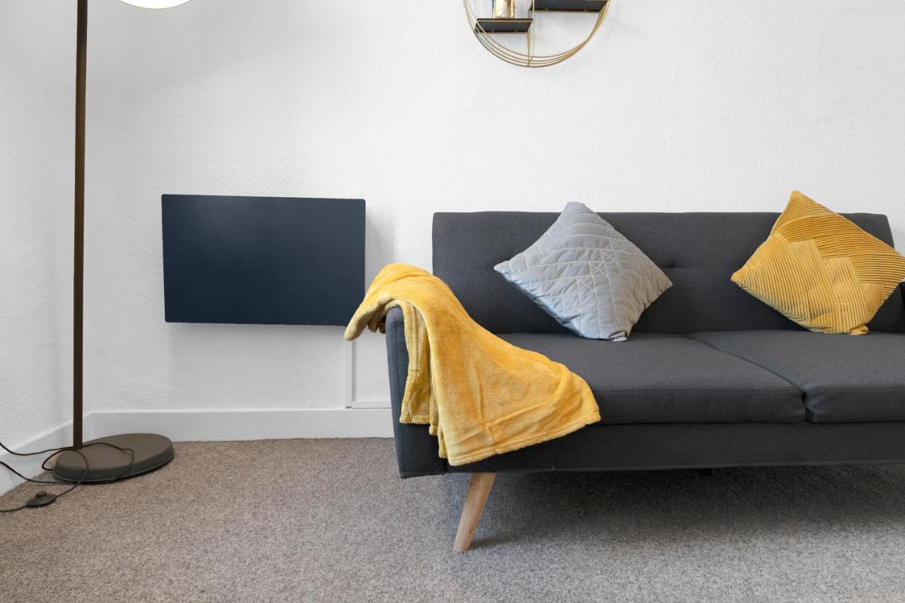 Modern & Spacious 1 Bedroom Apartment - Close To City Centre - Sleeps Up To 3 Guests Édimbourg Extérieur photo