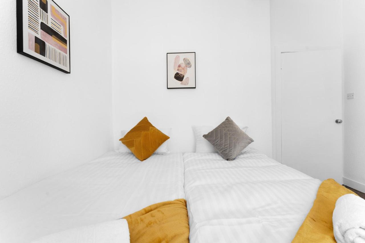 Modern & Spacious 1 Bedroom Apartment - Close To City Centre - Sleeps Up To 3 Guests Édimbourg Extérieur photo