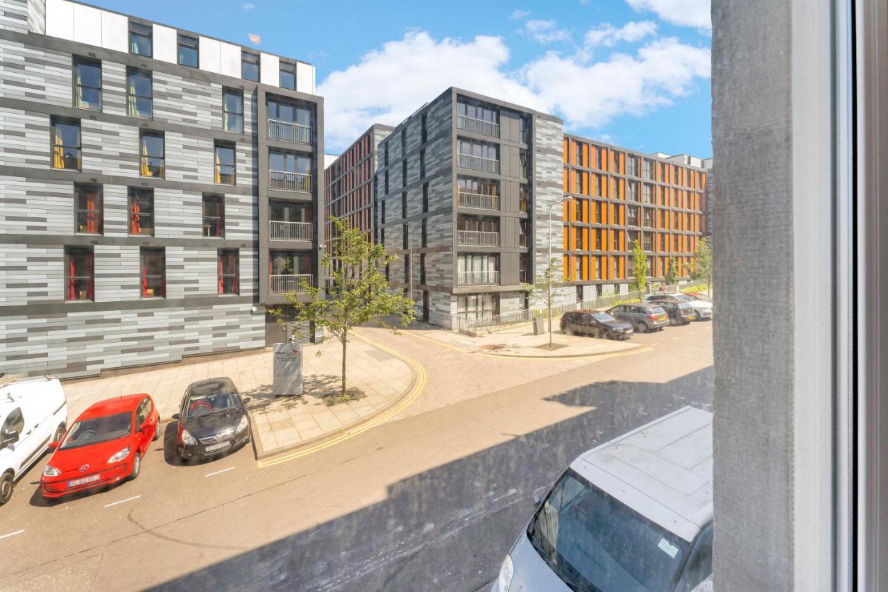Modern & Spacious 1 Bedroom Apartment - Close To City Centre - Sleeps Up To 3 Guests Édimbourg Extérieur photo
